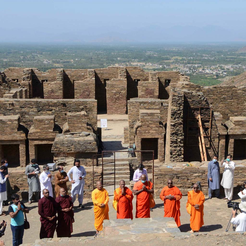 Sri-Lankan-Delegation-Praises-Steps-For-Preservation-Of-Buddhist-Sites-In-KP-1