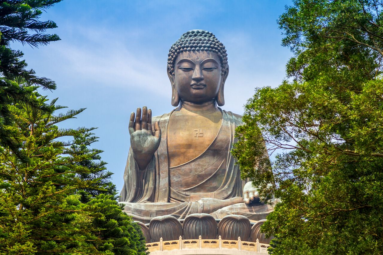 Giant-Buddha-Statue-in-Hong-Kong-China