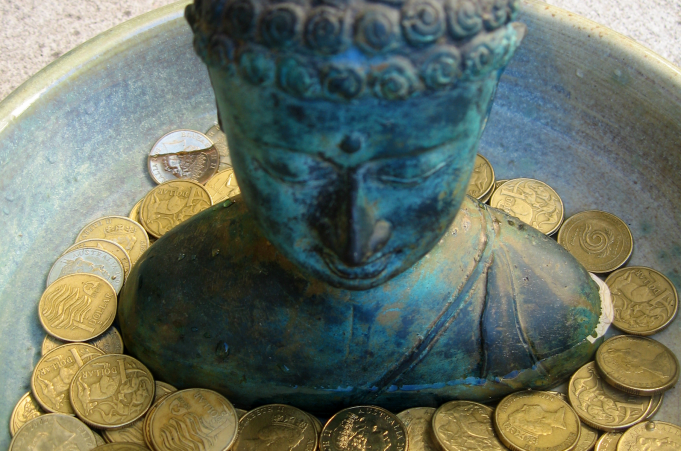 Buddha_with_money_Fb